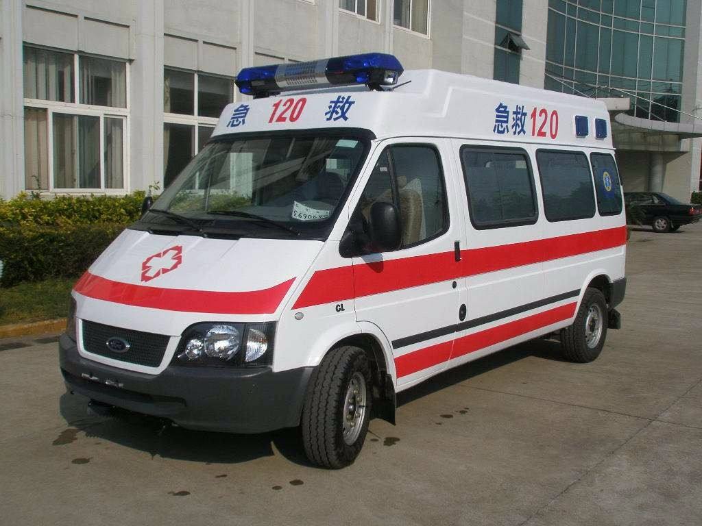 北京东城区救护车出租